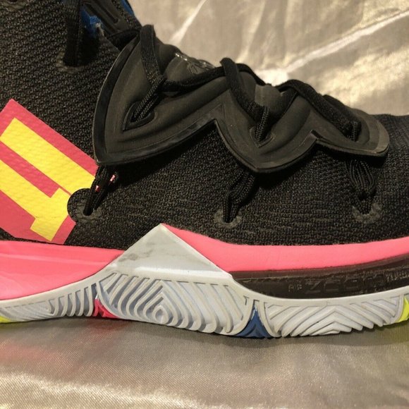 Kyrie 5 Just Do It - Size 12- Crisp and Clean main image 6